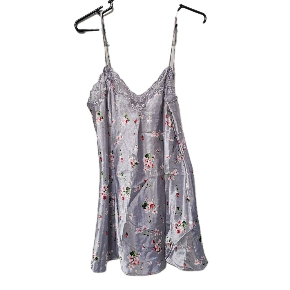 Women Victoria's Secret Intimate Lavender Floral Silky Babydoll Size Medium EUC